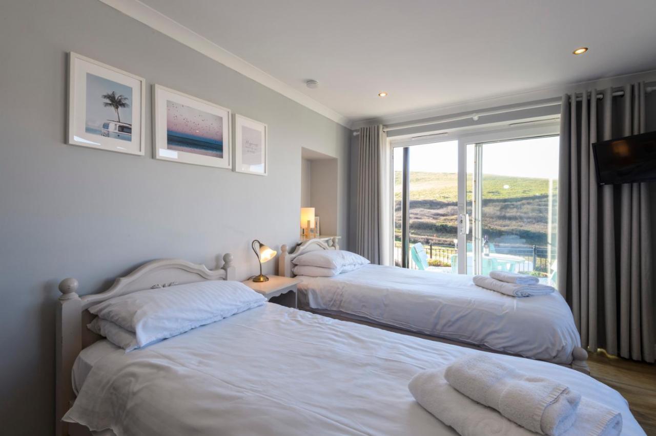 Beachcombers Apartments New Quay Exteriör bild