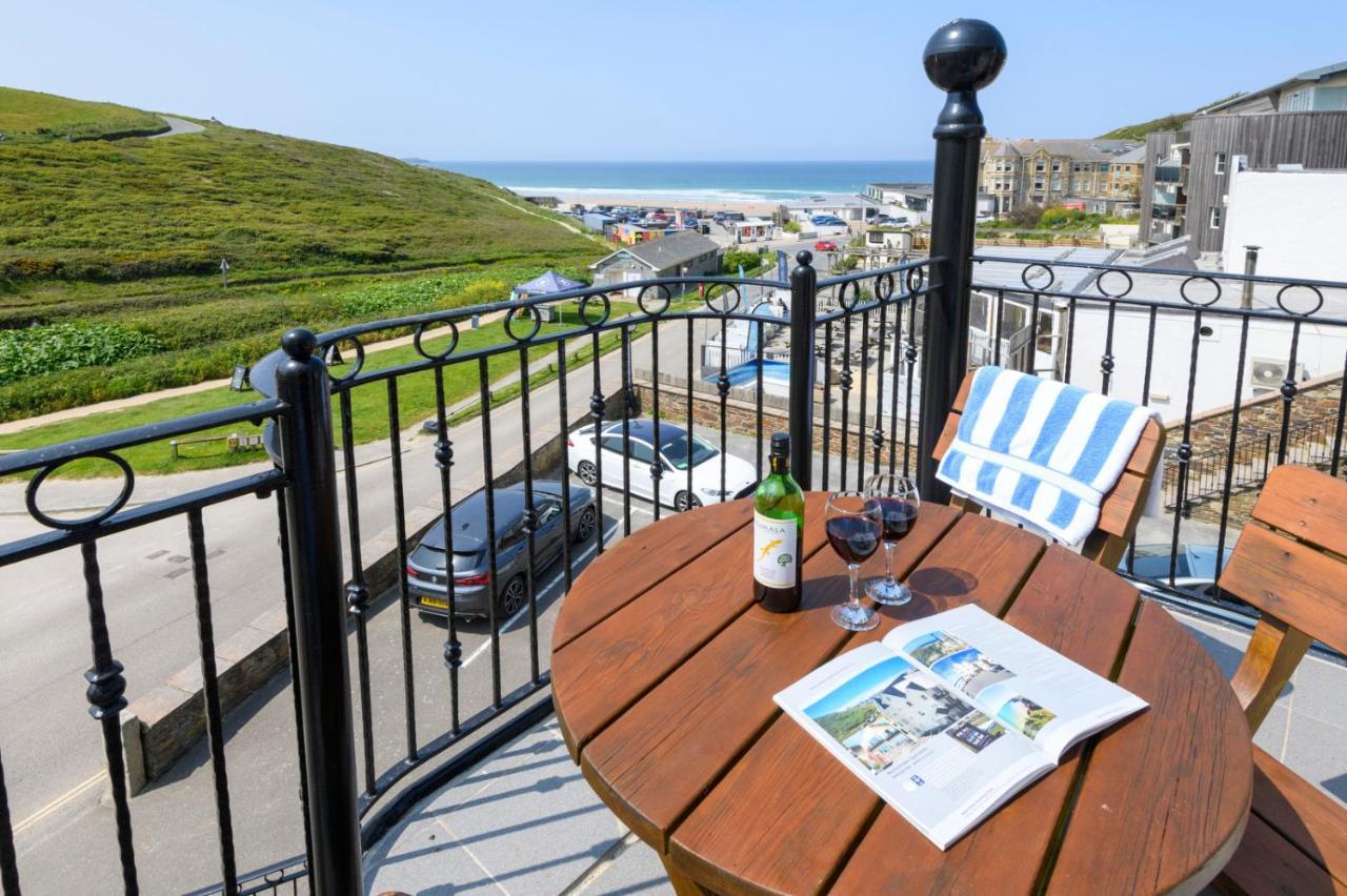 Beachcombers Apartments New Quay Exteriör bild