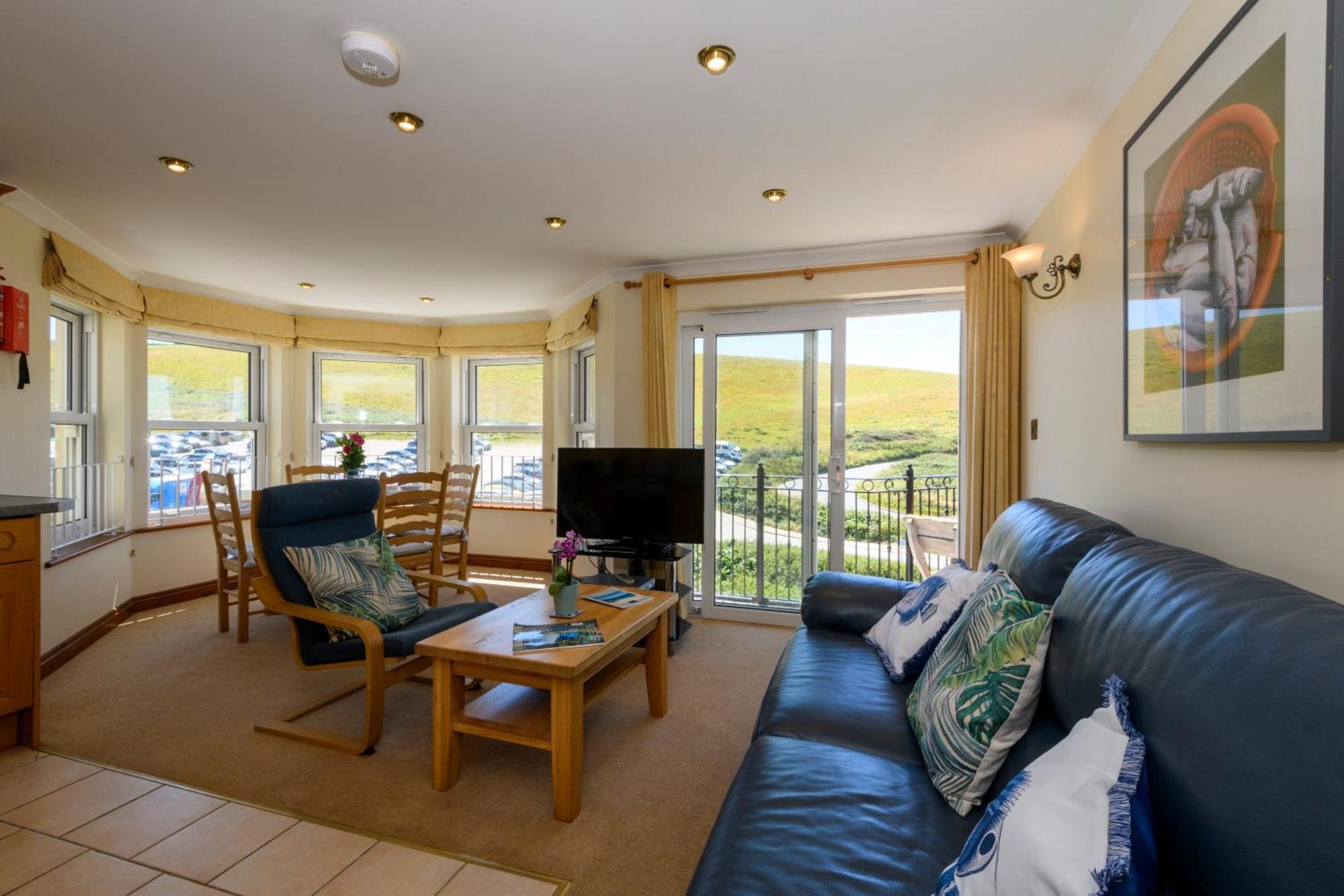 Beachcombers Apartments New Quay Exteriör bild